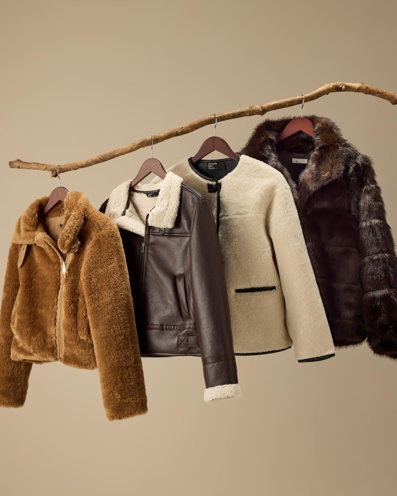 JACKETS / COATS