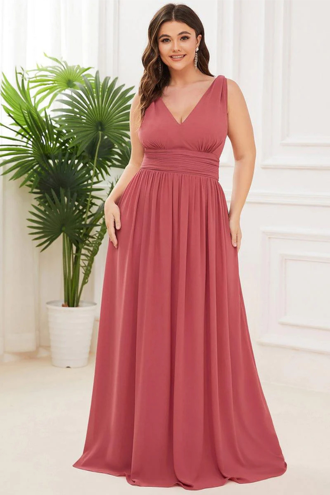 Plus Size Sleeveless V-Neck Chiffon Semi Bridesmaid Dress