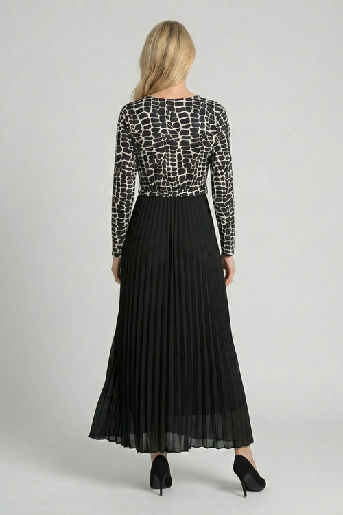 One Size / Pleated Maxi Belted Dress